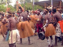 Potret Budaya Papua yang Belum Luntur di Suku Kamoro