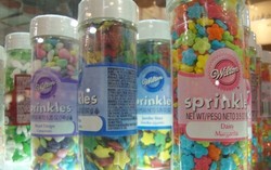 5 Langkah Mudah Bikin Hiasan Cantik untuk Cake