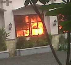 Pabrik Mebel di Wonorejo Terbakar, Dua Gudang Habis