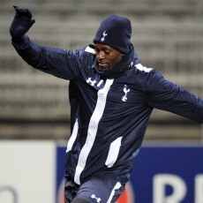 Spurs Berupaya Bikin Adebayor Tajam Lagi