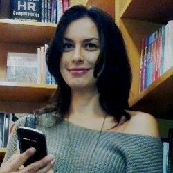 Sophia Latjuba Tak Mencari Kekasih Baru