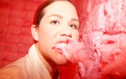 Yummy! Rumah Mungil Berlapis Permen Kapas