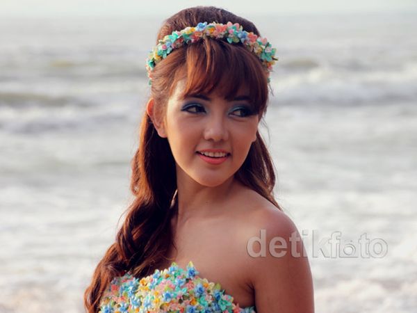 Cantiknya Bella Shofie