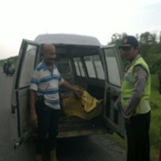 Mayat Pria Telanjang Ditemukan Mengambang di Sungai Porong