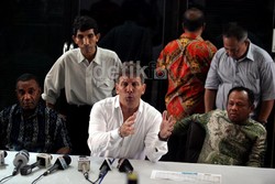 Luis Manuel Blanco didampingi Wakil Ketua BTN Habil Marati (kanan depan) memaparkan visi dan misinya.