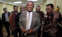 Pertemuan tertutup empat exco dengan Djohar Arifin Hussin berlangsung selama satu jam di ruang Ketua Umum PSSI.