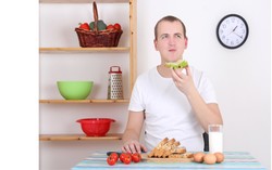 Agar Tetap Ramping, Sesuaikan Jam Makan dan Jam Biologis