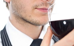 Red Wine Mampu Atasi Gangguan Ereksi