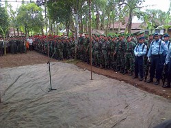 Duka Mendalam Menyelimuti Upacara Pemakaman Pratu Wahyu Prabowo