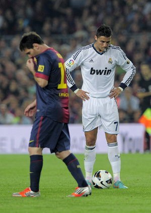 Rooney: Messi Lebih Baik dari Ronaldo