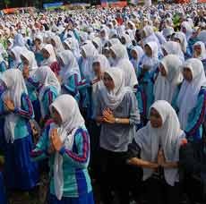 10 Ribu Santri di Jombang Diajarkan Wira Usaha dan Hidup Sehat