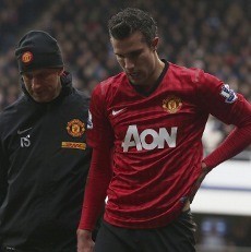 Fergie Sebut van Persie Alami Masalah Pinggul usai Tabrak Kamera