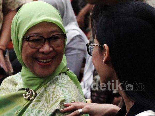 Jalani Sidang, Rasyid Didampingi Ibunya