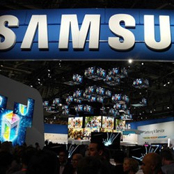 Galaxy S IV Meluncur 14 Maret di Rumah Apple