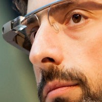 Bos Facebook pun Tak Sabar Pakai Google Glass