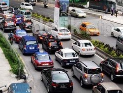 Rakyat Malaysia Tuntut Mobil Murah