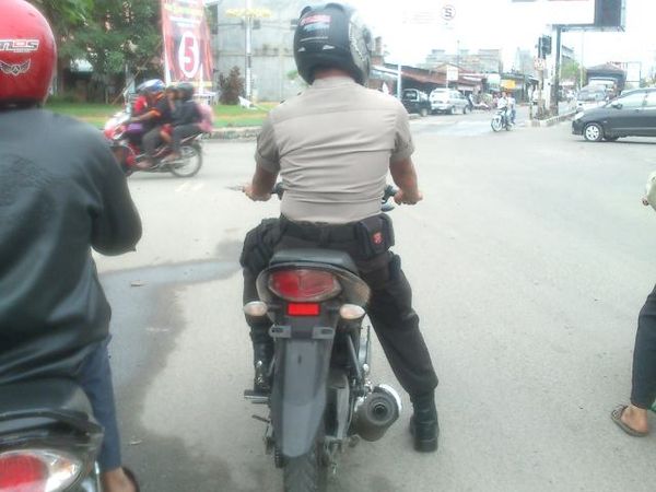 Motor Tanpa Pelat Pak Polisi