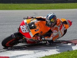 Pedrosa Kembali Asapi Lorenzo