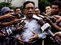 Komisioner OJK Firdaus Djaelani Diperiksa KPK