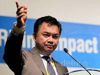 Romantika Para Profesional Hidup di LN