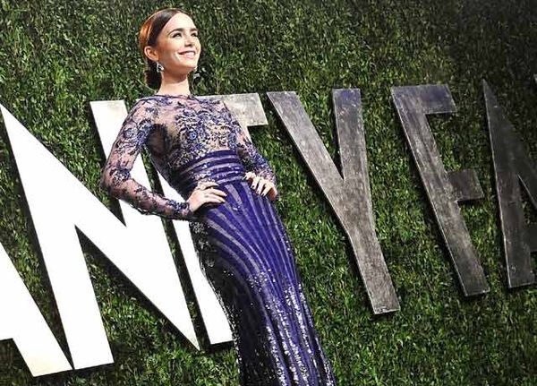 Gaya Glamor Lily Collins
