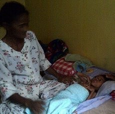 Yulia Hanya Bisa Santap Bubur Bayi Instan