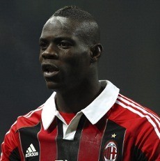 Inter Didenda Rp 630 Juta Akibat Tindakan Suporternya ke Balotelli