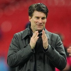 Laudrup Isyaratkan Bertahan di Swansea