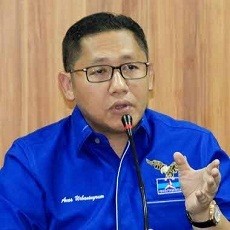 Hingga Dini Hari, Loyalis Anas Masih di Duren Sawit