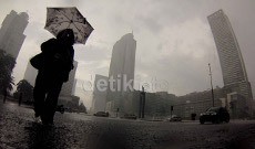 Modifikasi Cuaca di Jakarta Kelar Hari Ini, Total 200 Ton Garam Ditebar