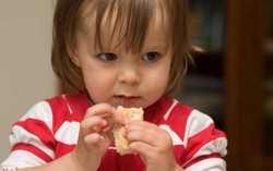 Inilah Perbedaan Alergi Makanan dan Intoleransi Makanan pada Anak