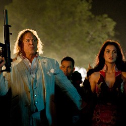 Atiqah Hasiholan, dan Peran Putri Keraton di Java Heat