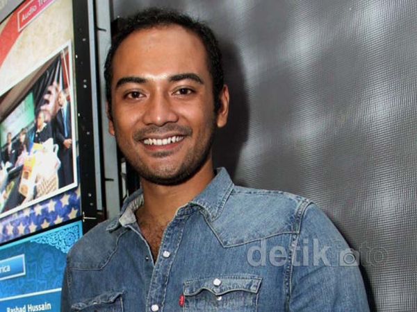 Ario Bayu Si Detektif Tampan