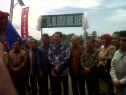 Ketua DPD RI Resmikan Flyover Mr. Sutan Moh Rasyid di Padang