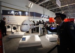 Tak Mau Bergantung dengan Boeing & Airbus, China Rogoh Rp 152 T Bikin Pesawat Lokal