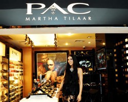 Monday Michiru Akan Pakai Busana Desainer Indonesia di Java Jazz