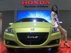 Honda Mulai Kirim Mobil Sport Hybrid CR-Z