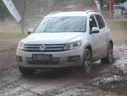 Menjajal Ketangguhan SUV Jerman Cita Rasa Indonesia