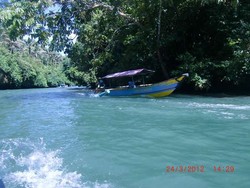 Akhir Pekan di Green Canyon, Seru Banget!