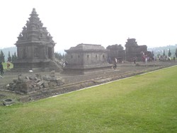 3 Destinasi Wajib di Dataran Tinggi Dieng