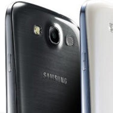 Beli Galaxy S III Atau Menunggu Galaxy S IV?
