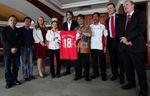 Dapat Batik, Robert Pires Senang