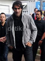 Robert Pires Awali Kedatangan Arsenal ke Indonesia