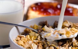 Mau Yoga atau Jogging Pagi Ini? Inilah Jenis Sarapan yang Cocok!