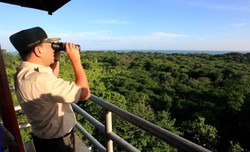 Sampah Ancam Surganya Burung di Jakarta