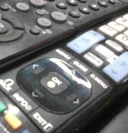 Berebut Remote TV, Nur Holis Tusuk Perut Sarbini Hingga Usus Terburai