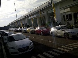 Honda CR-Z, Warna Tertentu Lebih Mahal