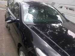 Mobilnya Serempet Iringan Jenazah, Pemuda 18 Tahun Babak Belur Dikeroyok