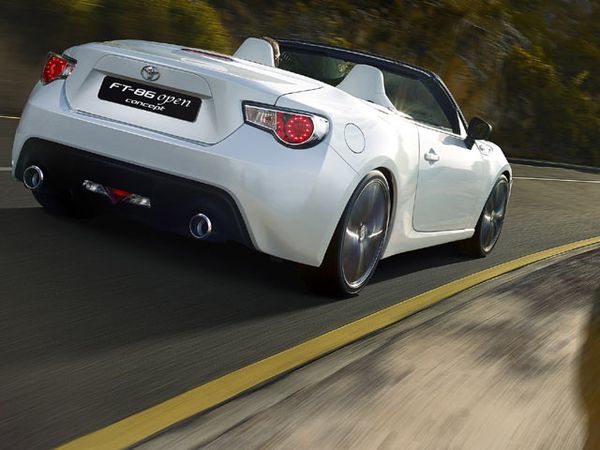 Toyota 86 Versi Atap Terbuka