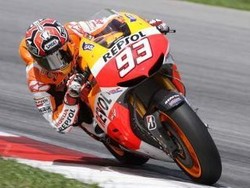 Marquez Bikin Rossi Kagum